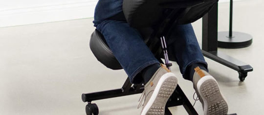 chaise assis debout